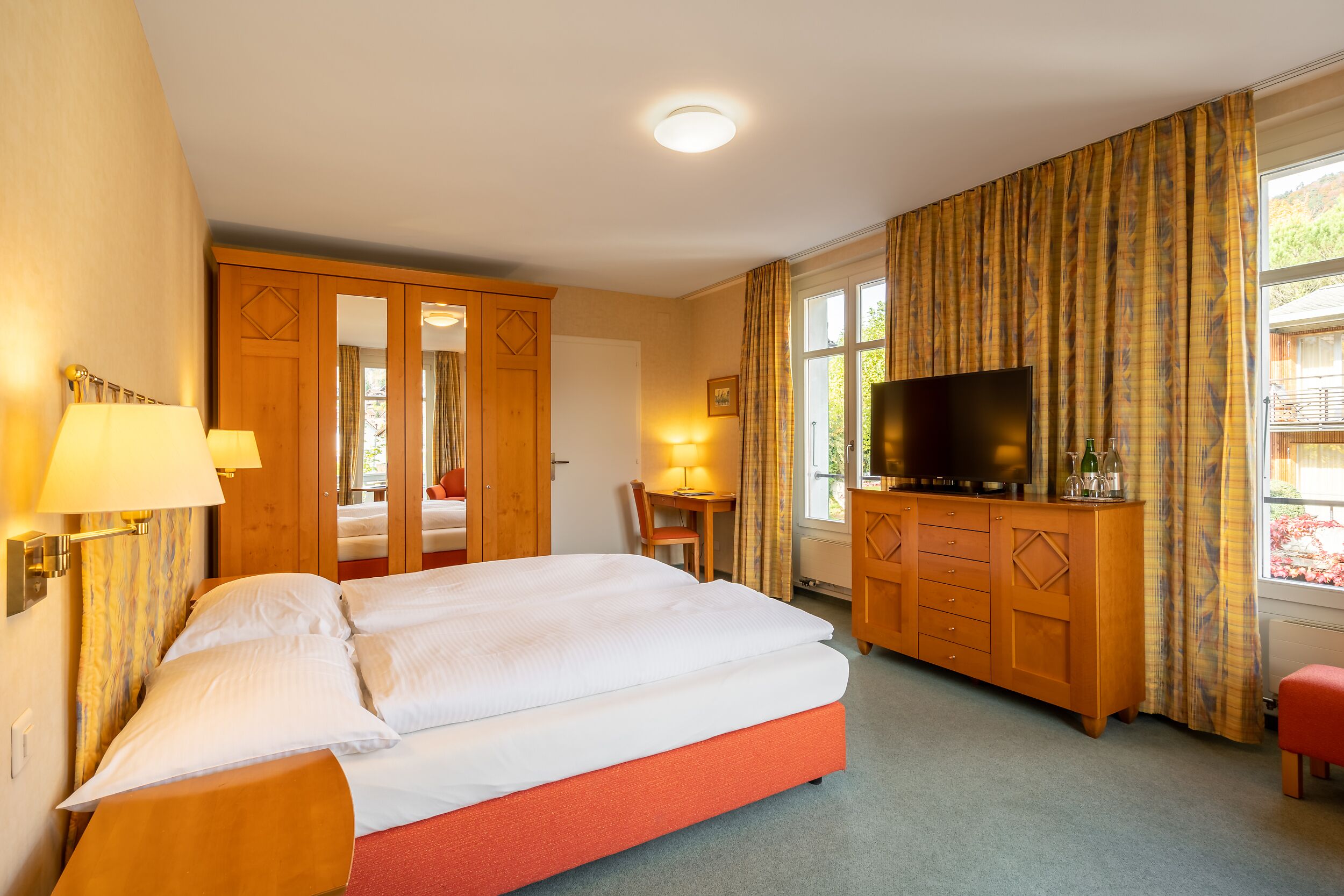 double room, mountain view | in-room safe, desk, free cots/infant beds, free wifi