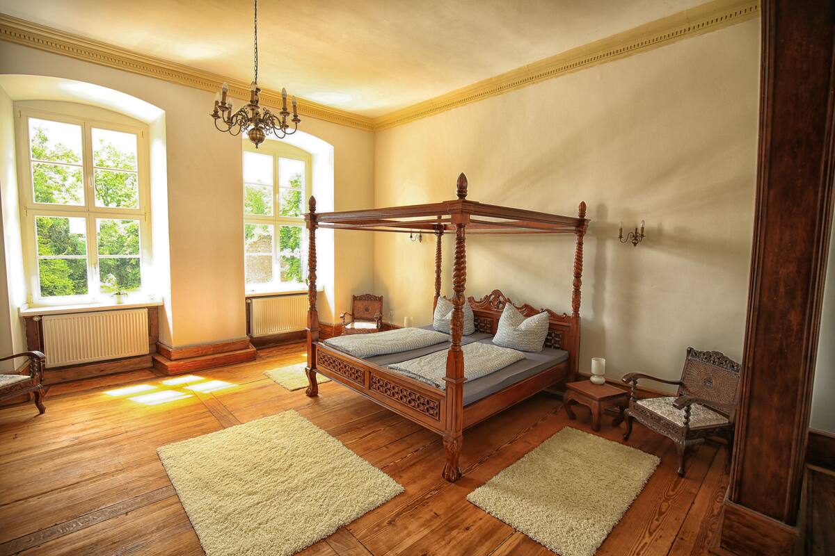 Honeymoon-Suite, 1 King-Bett, Gartenblick | Babybetten, Zustellbetten, kostenloses WLAN