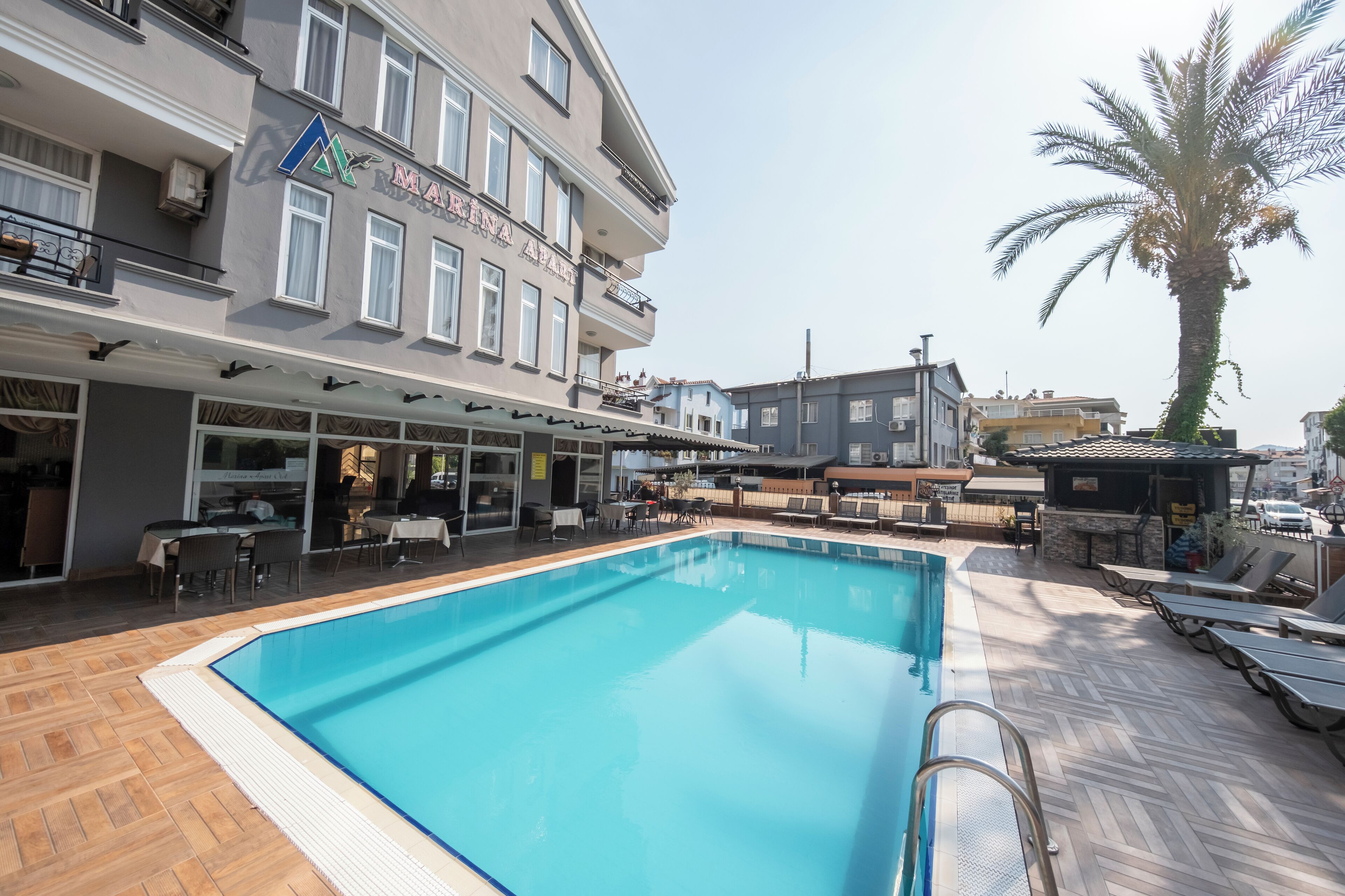 Outdoor pool, sun loungers