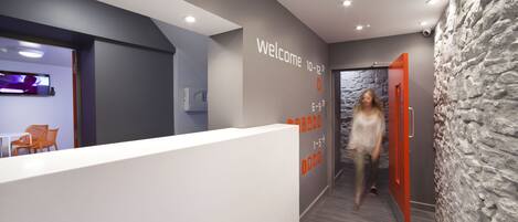 Mostrador para check-in y check-out