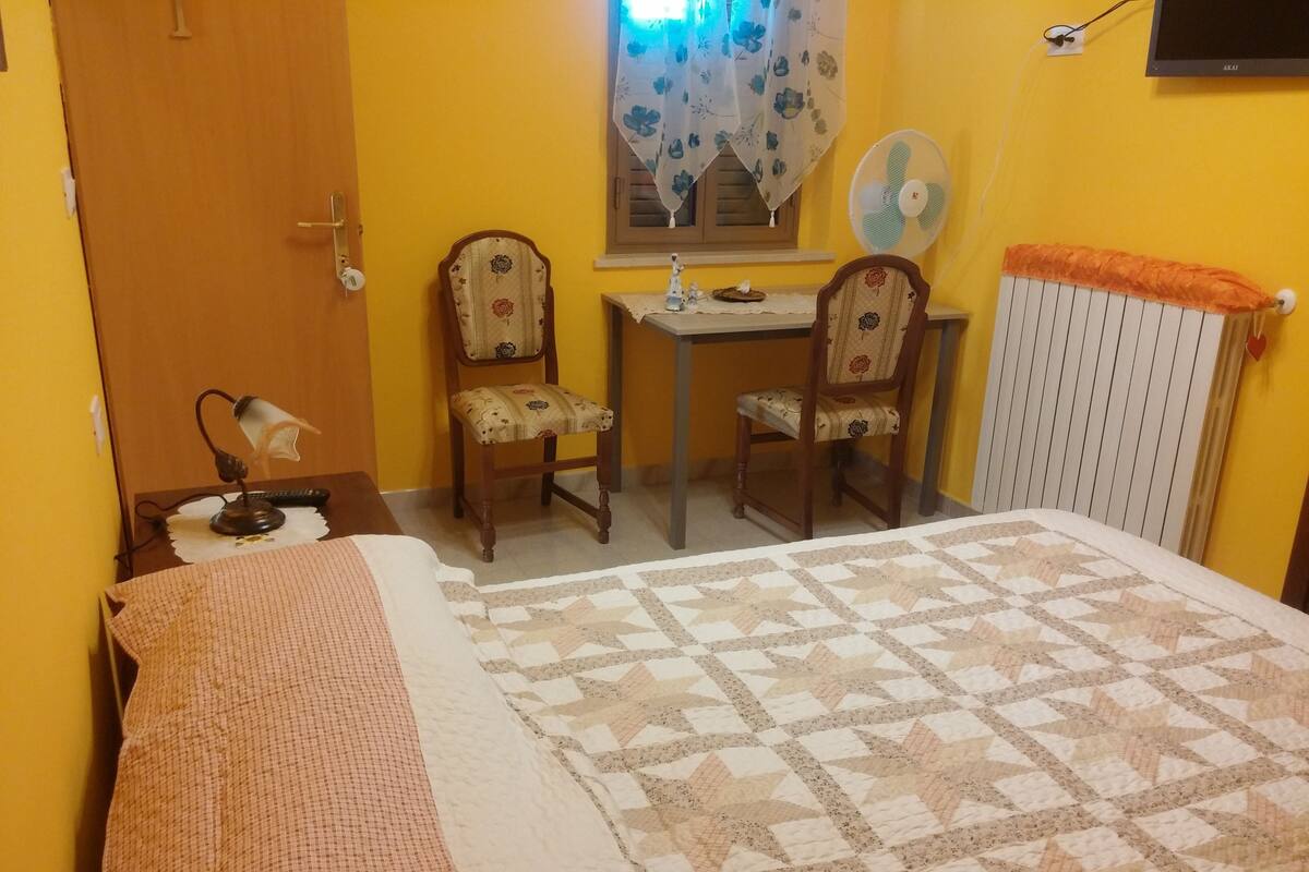 Double Room | Desk, cots/infant beds, free WiFi