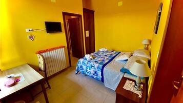 Työpöytä, vauvansängyt, ilmainen Wi-Fi