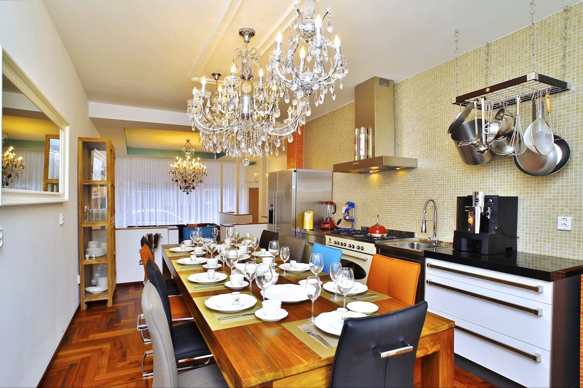 Casa família | Cozinha privada | Máquina de café expresso, geladeira, micro-ondas, fogão