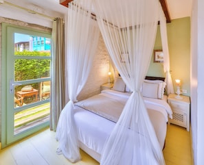 Garden Deluxe Suite with Terrace, Fireplace and Jetted Tub | Egyptian cotton sheets, premium bedding, minibar, in-room safe - Palas Alacati - Adults Only (Cesme)