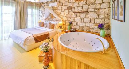 Palas Alacati - Adults Only