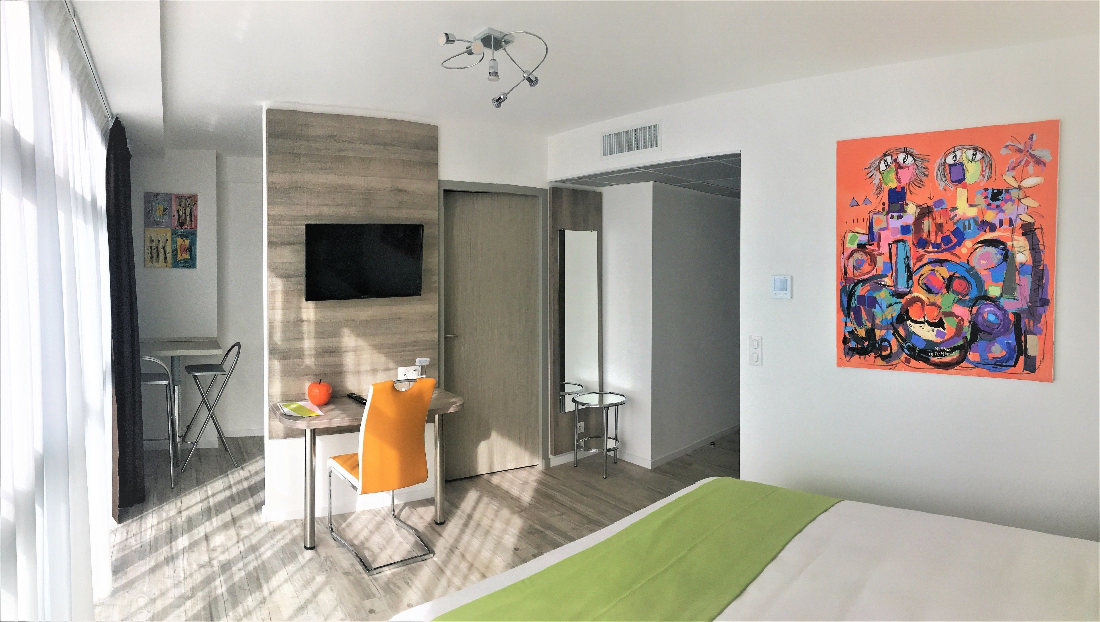Premium bedding, Select Comfort beds, in-room safe