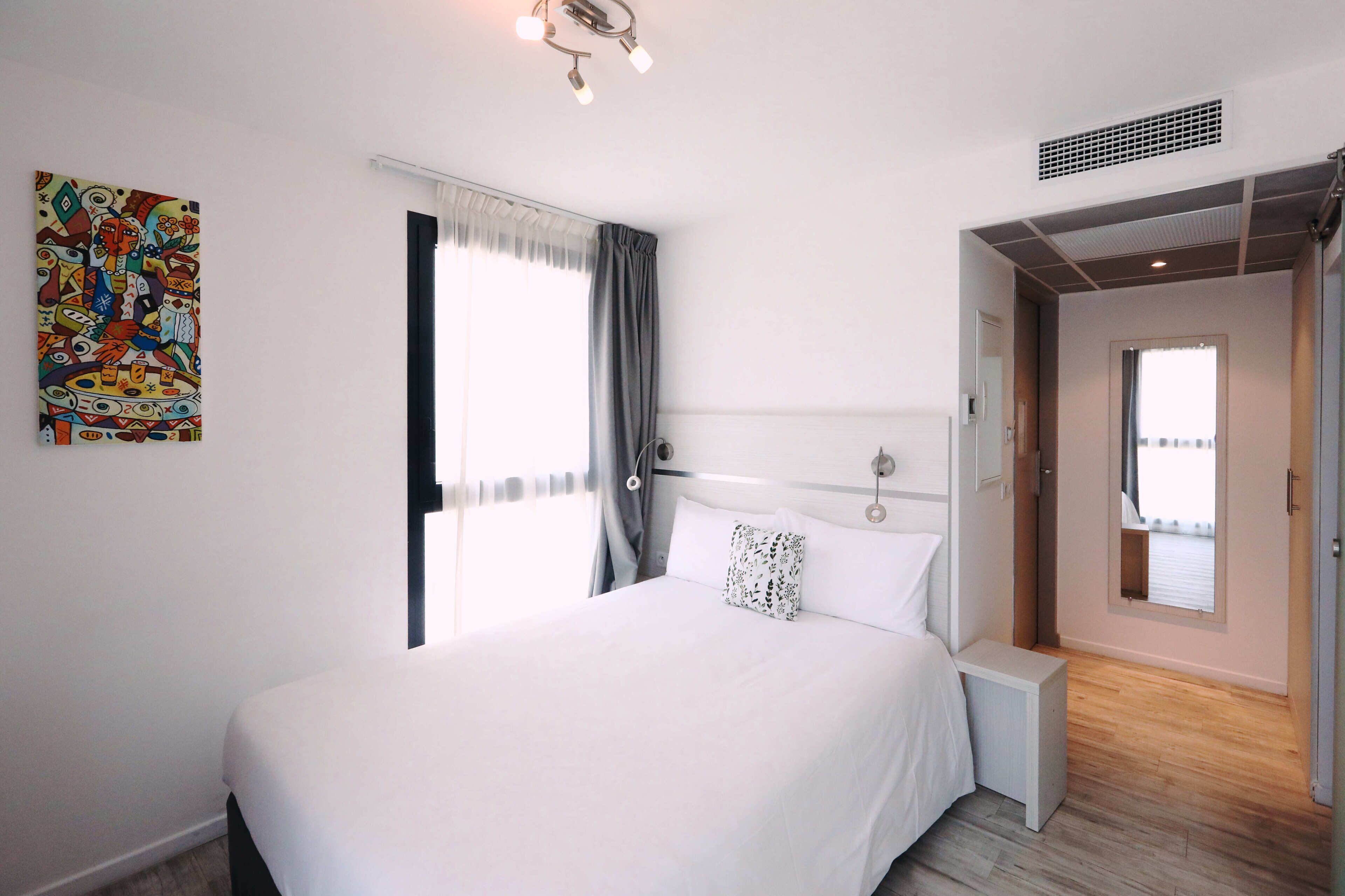 Hochwertige Bettwaren, Select-Comfort-Betten, Zimmersafe