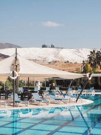 2 indoor pools, 2 outdoor pools, free cabanas, pool umbrellas