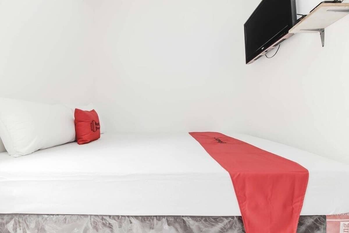 Blackout curtains, free WiFi
