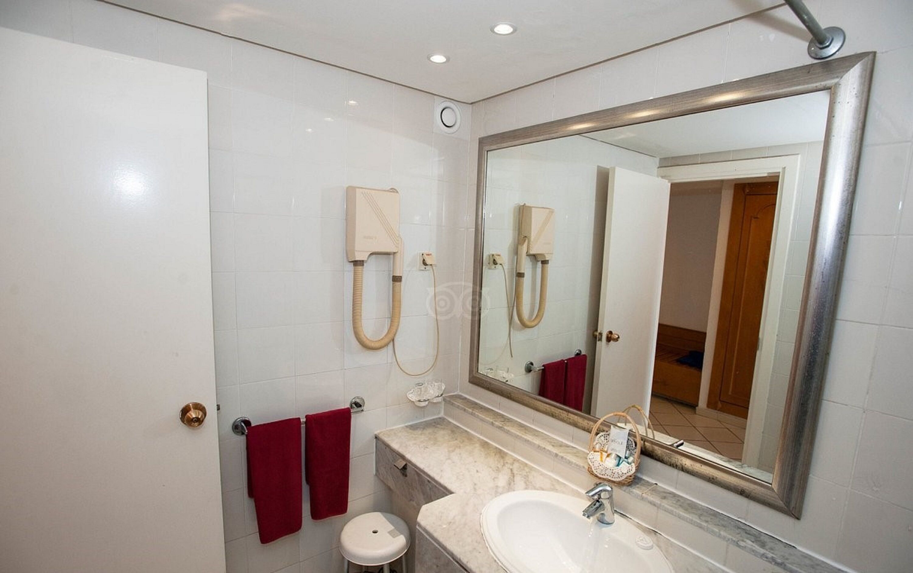 Photo - Riviera Hotel - Family only