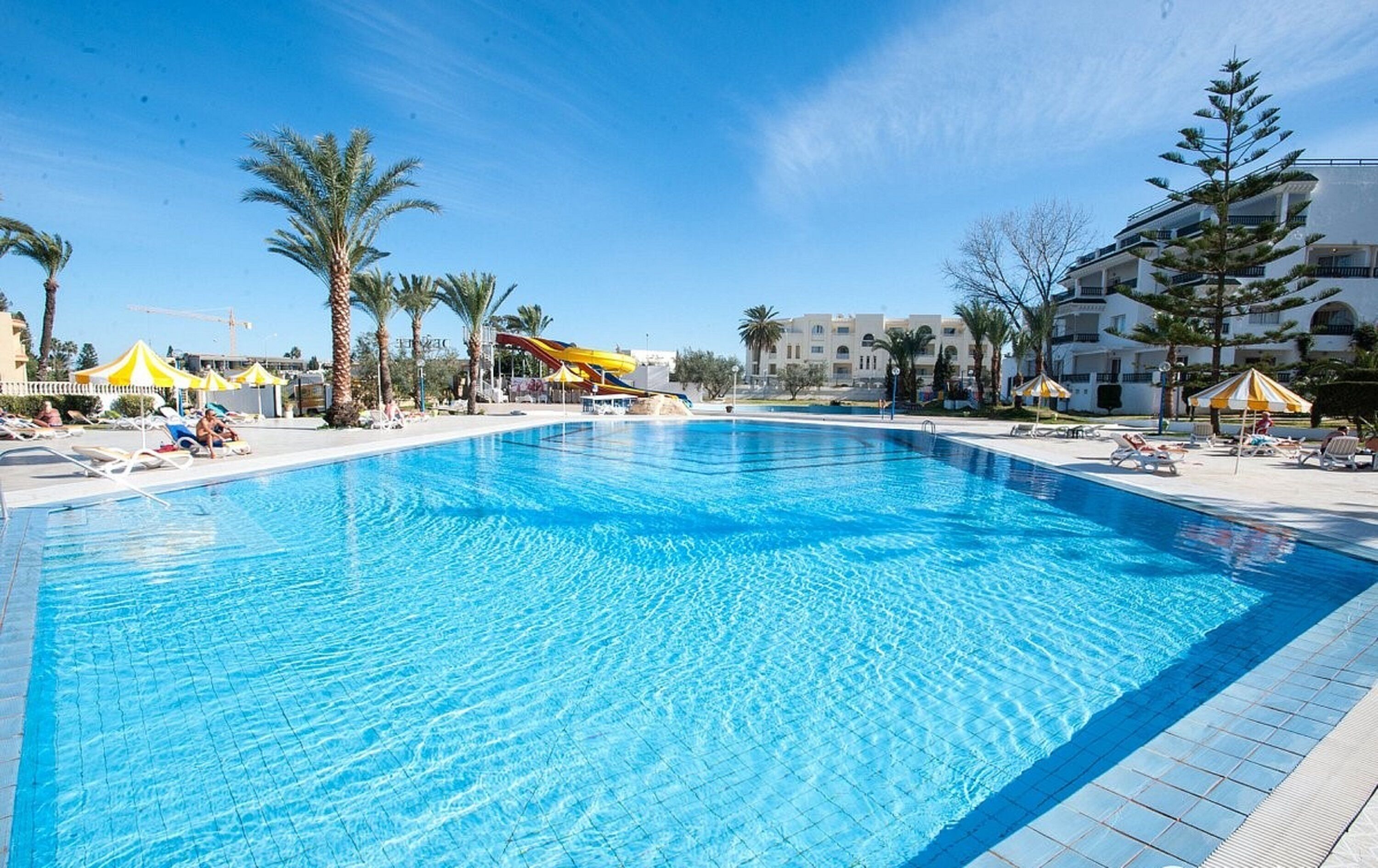 Photo - Riviera Hotel - Family only