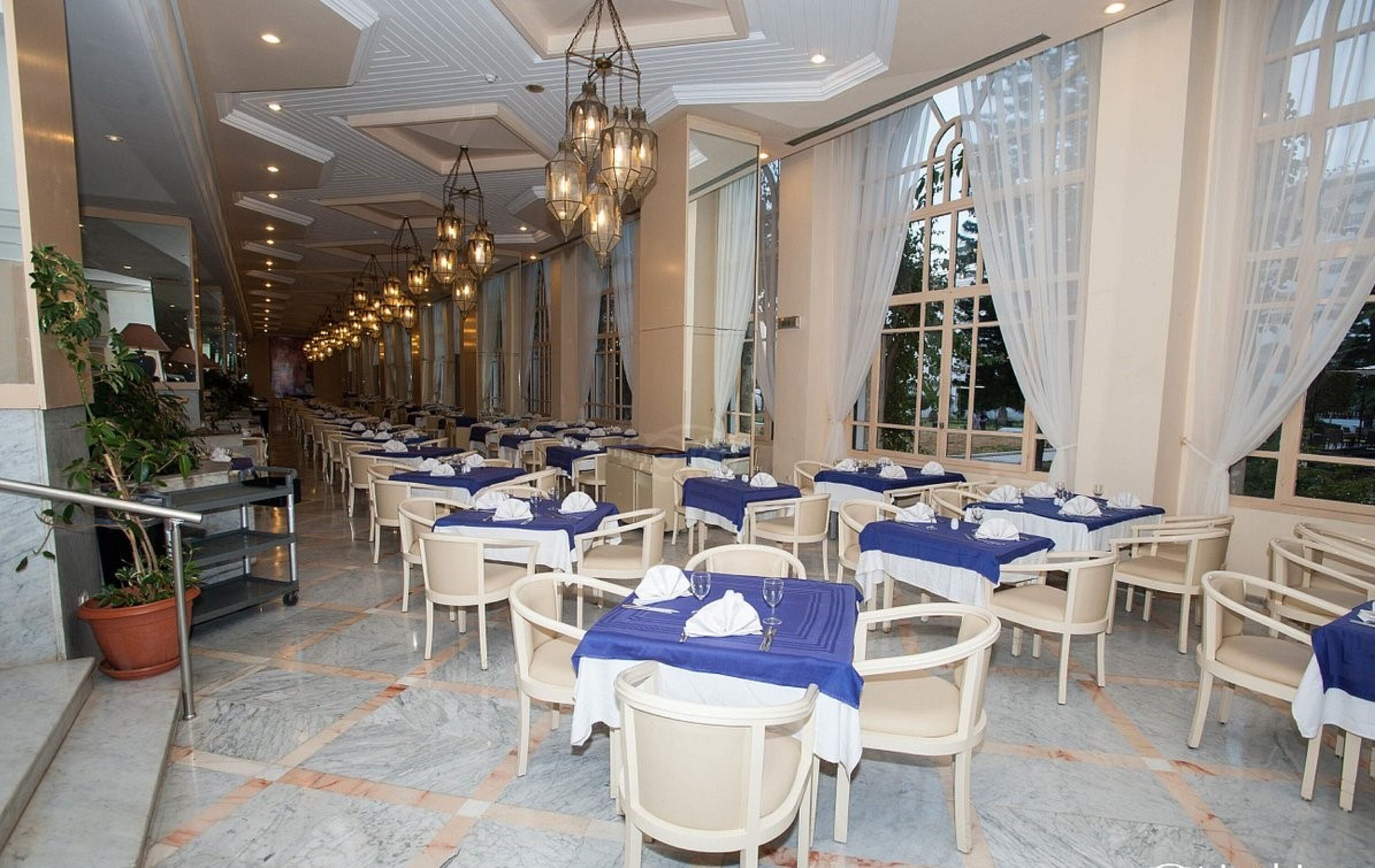 Photo - Riviera Hotel - Family only