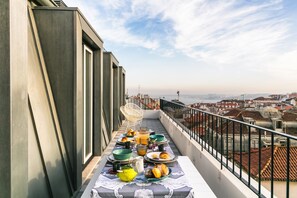 River View Terrace Apartments Three Bedrooms | Terrace/patio - Almaria Ex Libris Chiado (Lisbon)