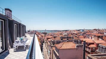 River View Terrace Apartments Three Bedrooms | Balcony view