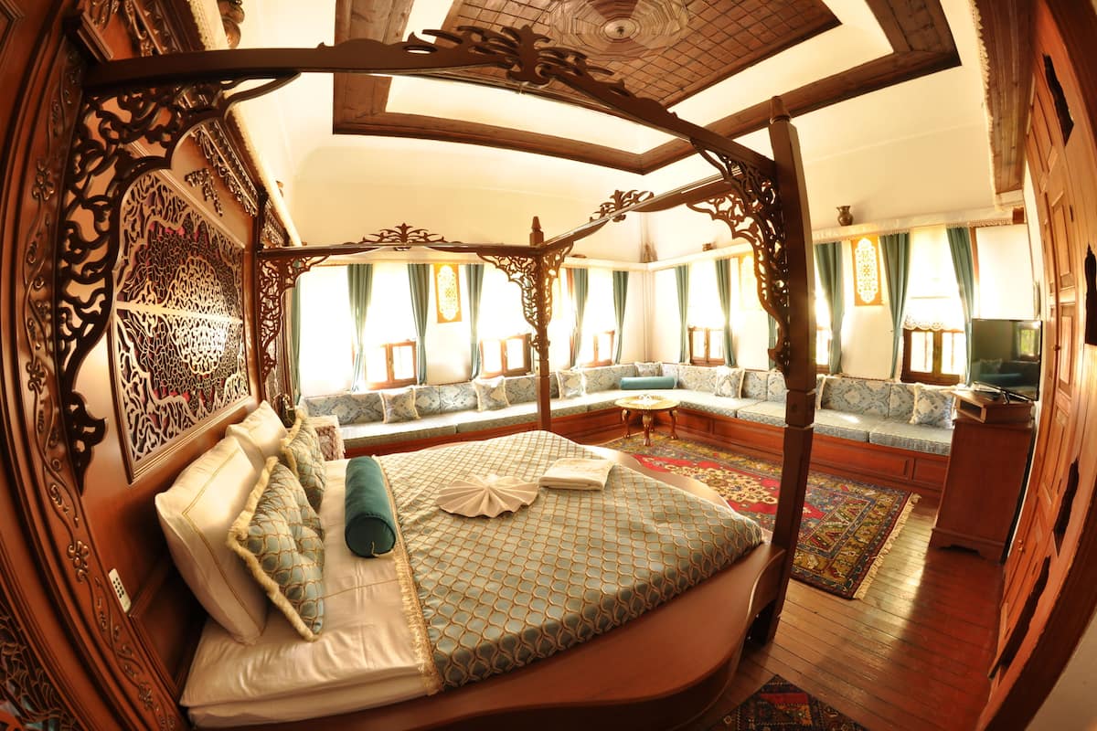 Traditional Double or Twin Room, Corner | Pemandangan dari bilik