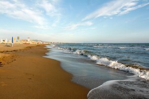 En la playa, buceo
