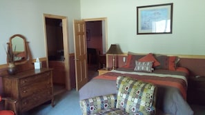 Rom, 1 queensize-seng | Individuelt dekorert, individuelt innredet og reiseseng for barn