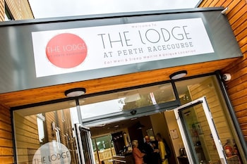 The Lodge At Perth Racecourse