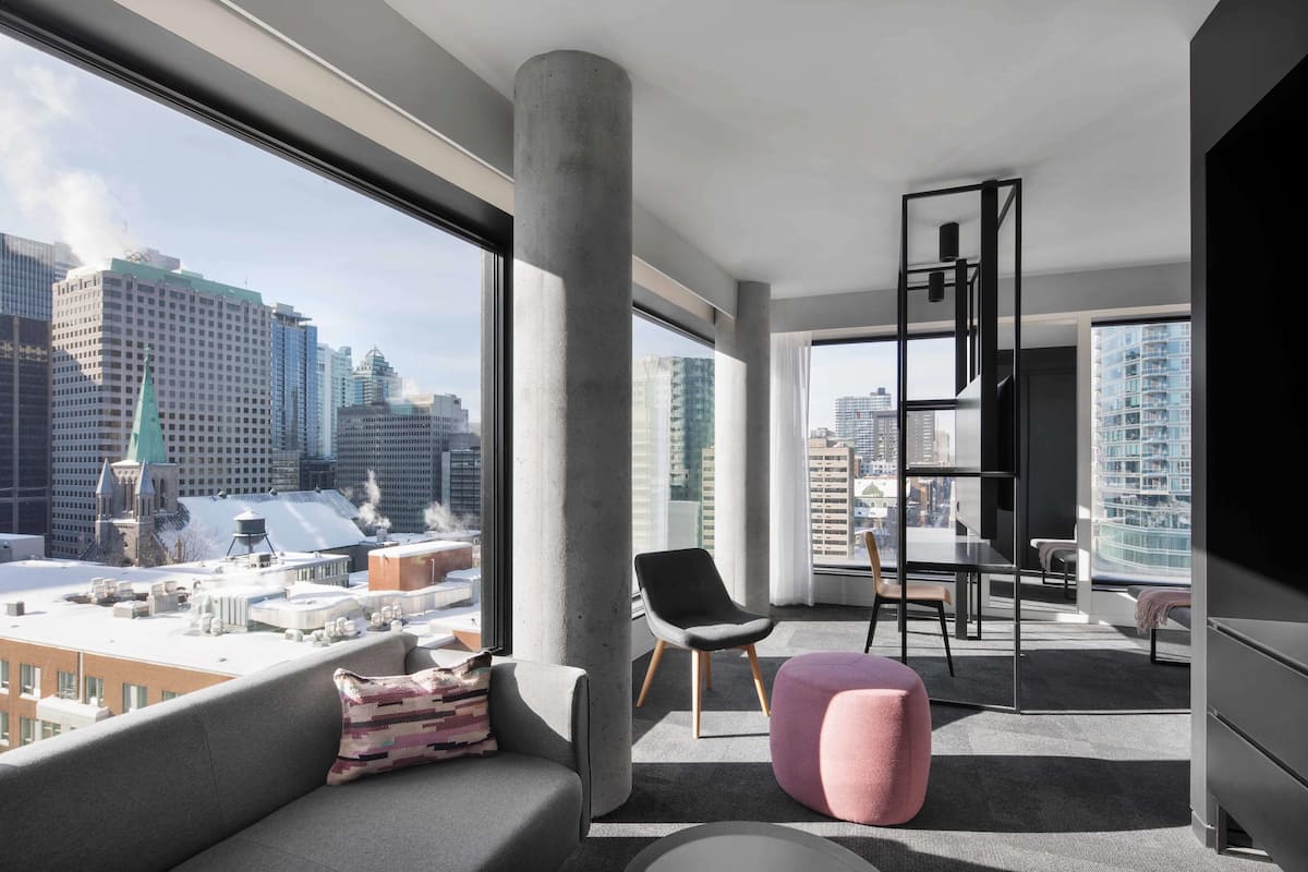 Suite (Monville) | Interior