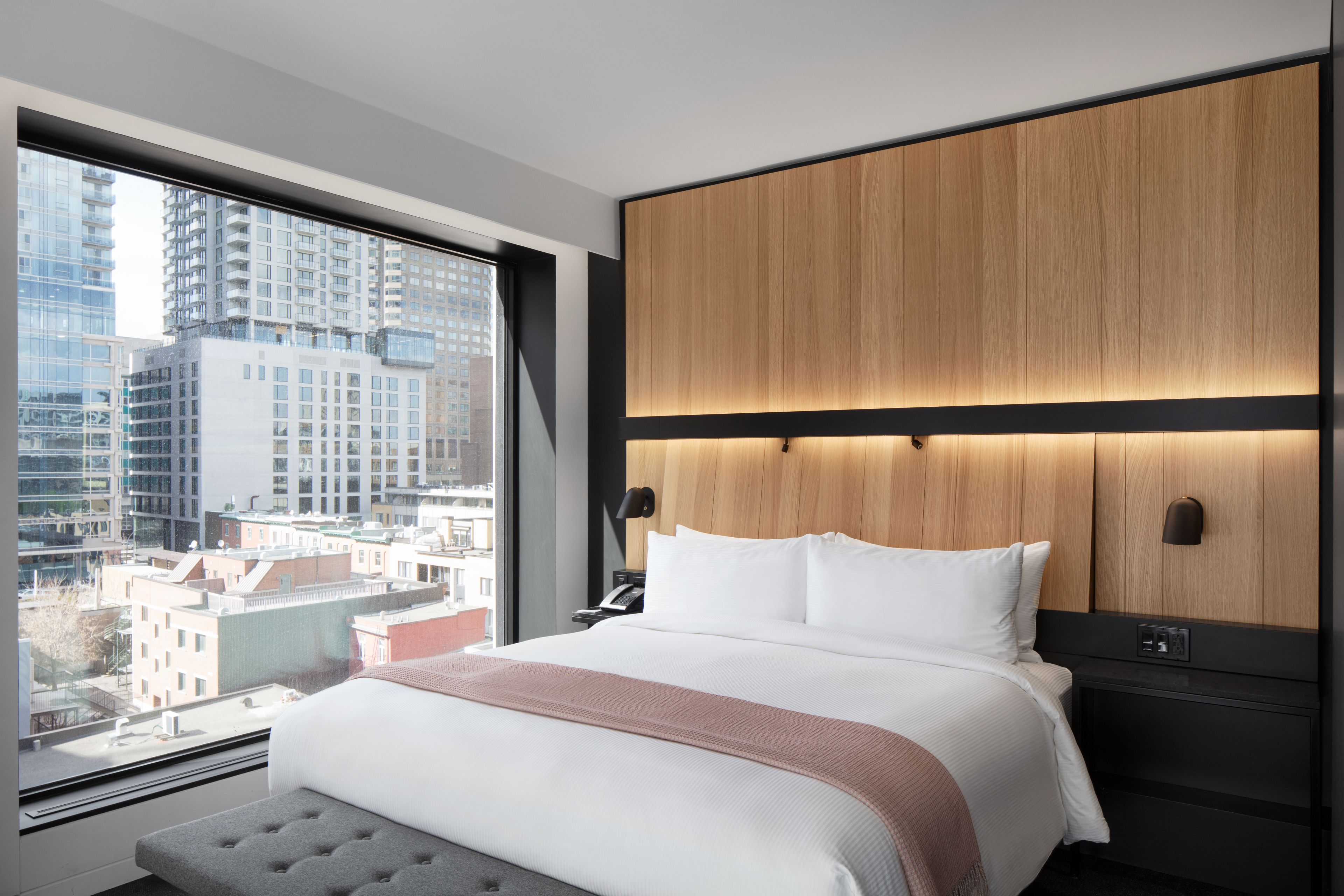 Premium bedding, in-room safe, desk, laptop workspace