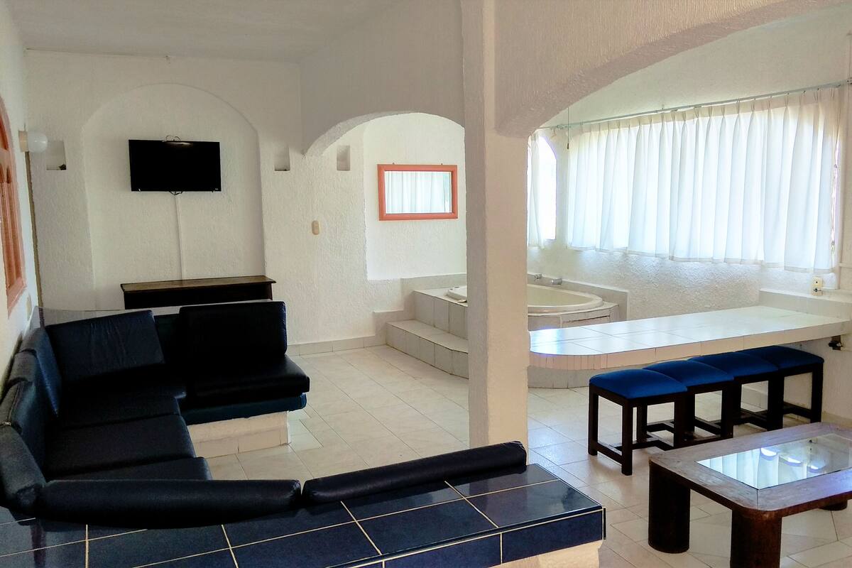 Master Suite Jacuzzi | WiFi (free)