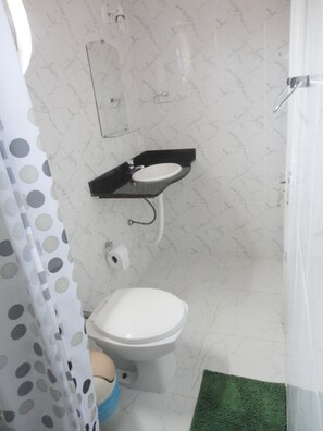 Superior-Zimmer | Badezimmer | Dusche, kostenlose Toilettenartikel, Haartrockner