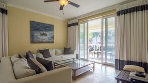 Apartment, 2 Bedrooms | Living room | Flat-screen TV - Hispaniola Beachfront Penthouse (Sosúa)
