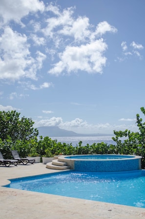 Outdoor pool - Hispaniola Beachfront Penthouse (Sosúa)