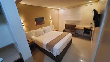Economy-Doppelzimmer | Schreibtisch, Verdunkelungsvorhänge, schallisolierte Zimmer