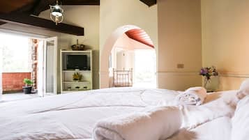 Ropa de cama de alta calidad, minibar, cortinas blackout y wifi gratis