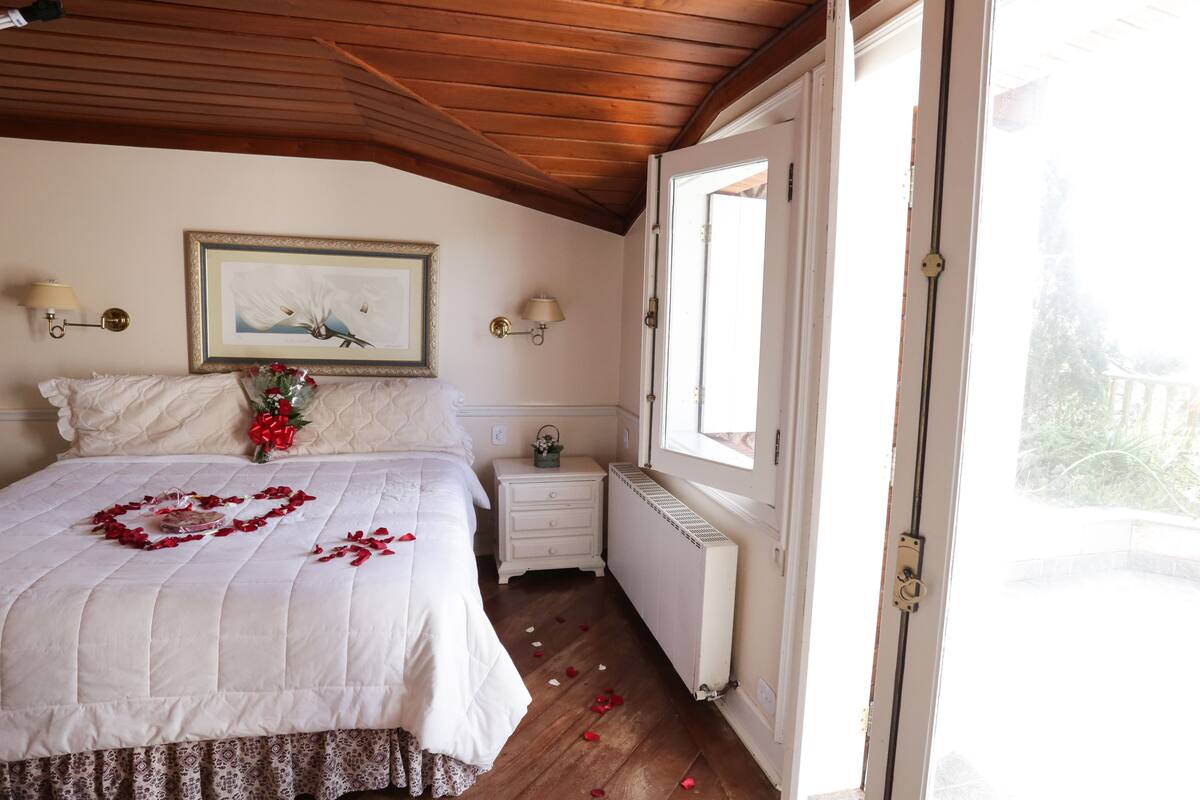 Habitación Premium doble | Ropa de cama de alta calidad, minibar, cortinas opacas y wifi gratis