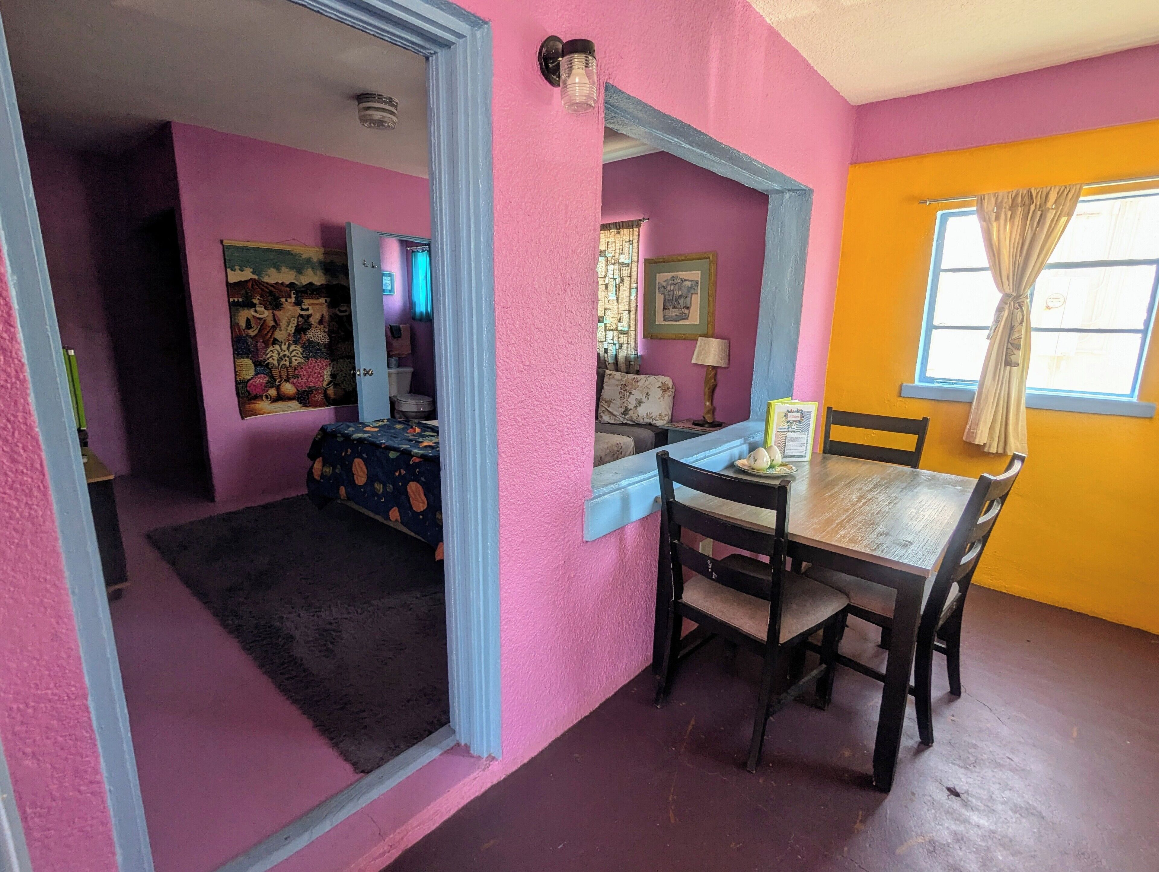 Pink Pelican #4 | Free WiFi, bed sheets
