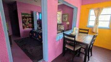 Pink Pelican #4 | Free WiFi, bed sheets