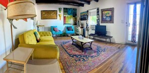 Living area - Pelican Spa (Truth or Consequences)