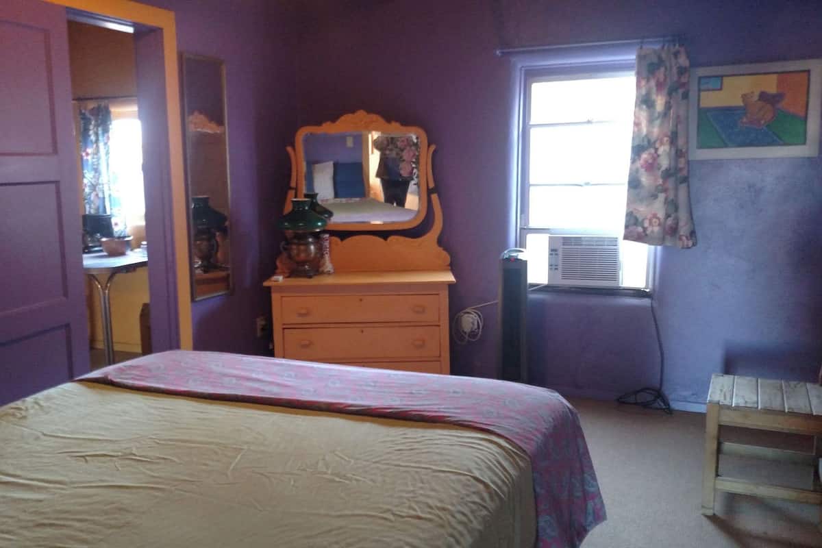Pelican Annex C | Free WiFi, bed sheets