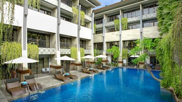 Outdoor pool, sun loungers