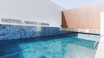 Seasonal outdoor pool, open 8:00 AM to 8:00 PM, sun loungers