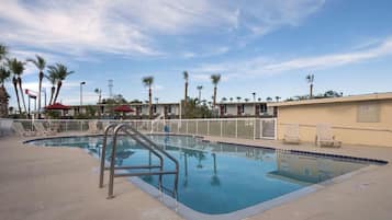 Outdoor pool, sun loungers