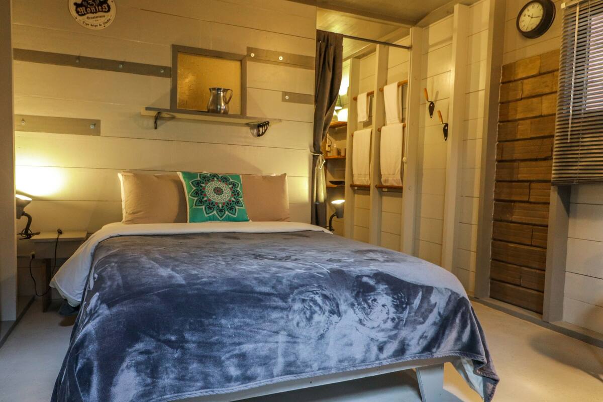 Comfort Cabin, 1 Double Bed, Pool View