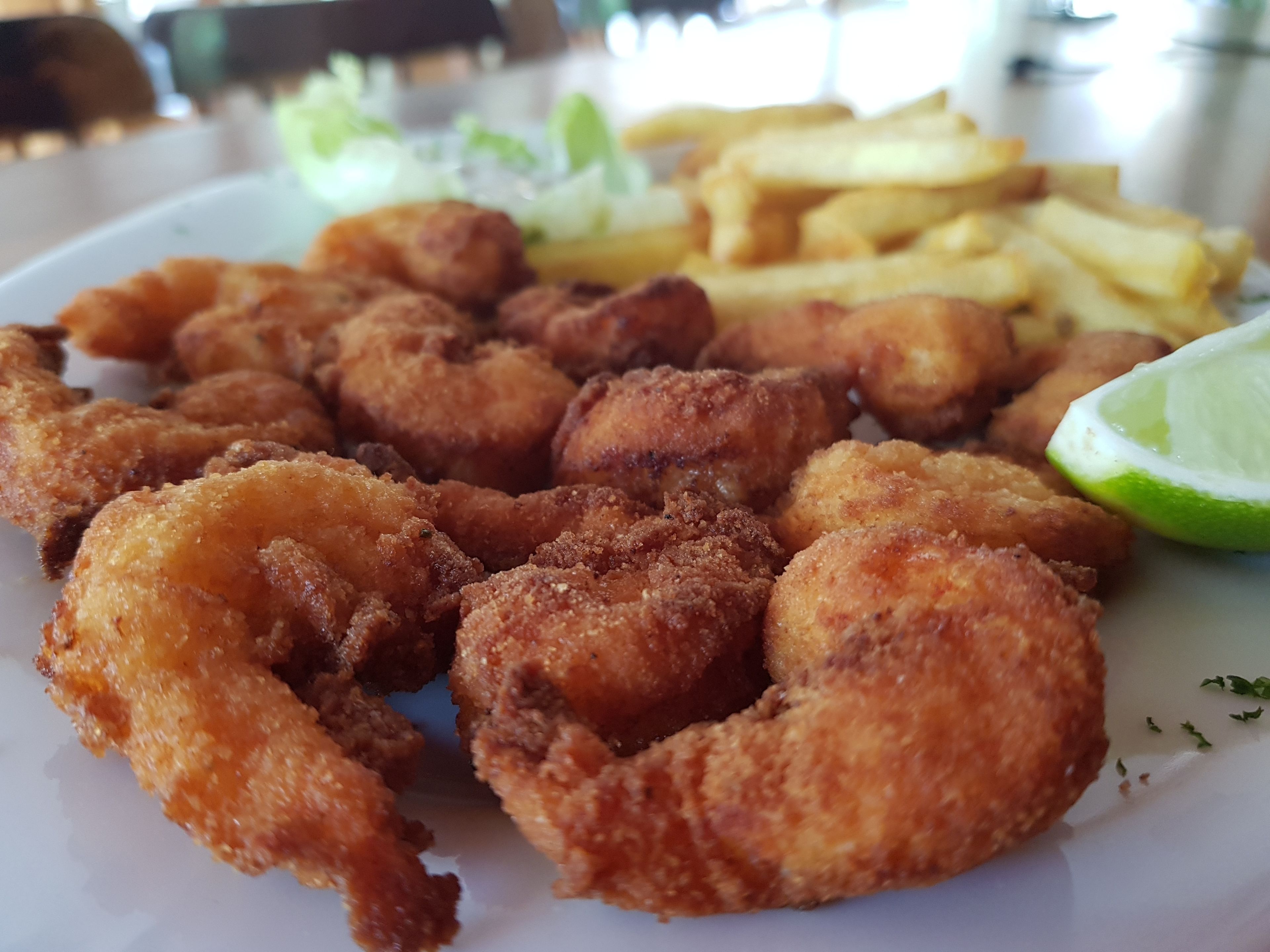 breakfast, lunch, dinner served; international cuisine