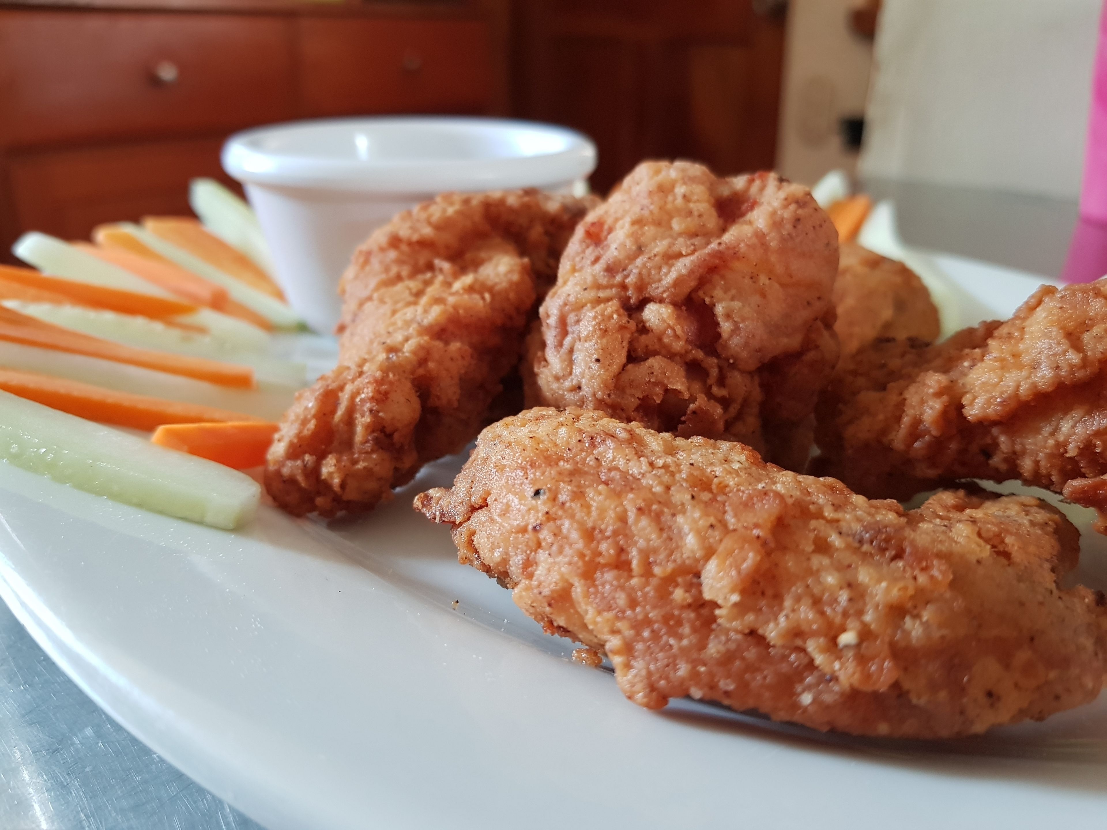 breakfast, lunch, dinner served; international cuisine