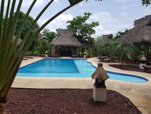Outdoor pool - Hotel Popoyo (Tola)