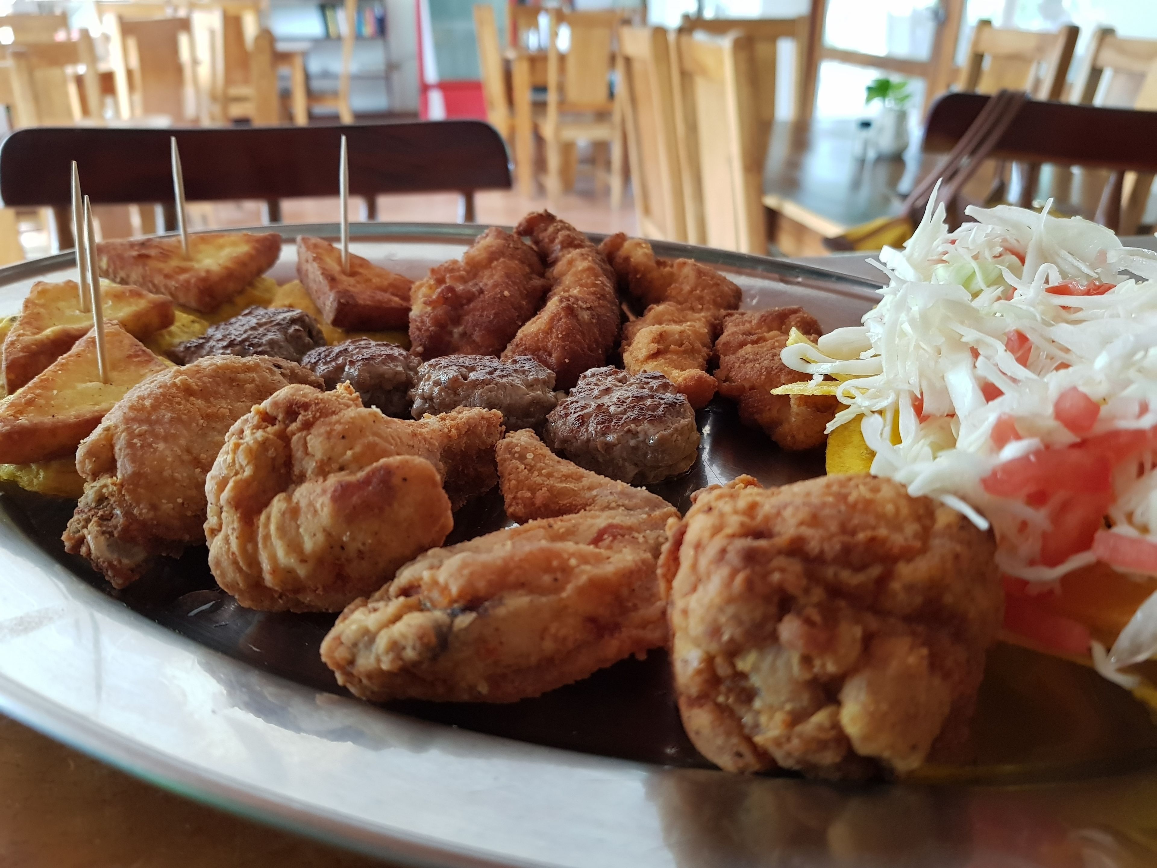 breakfast, lunch, dinner served; international cuisine