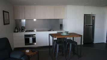 Apartment 2 | Private kitchen | Fridge, microwave, oven, stovetop