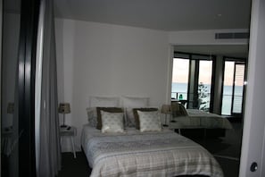 Apartment 2 | Minibar, desk, iron/ironing board, free WiFi
