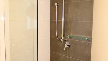 Apartment 2 | Bathroom shower