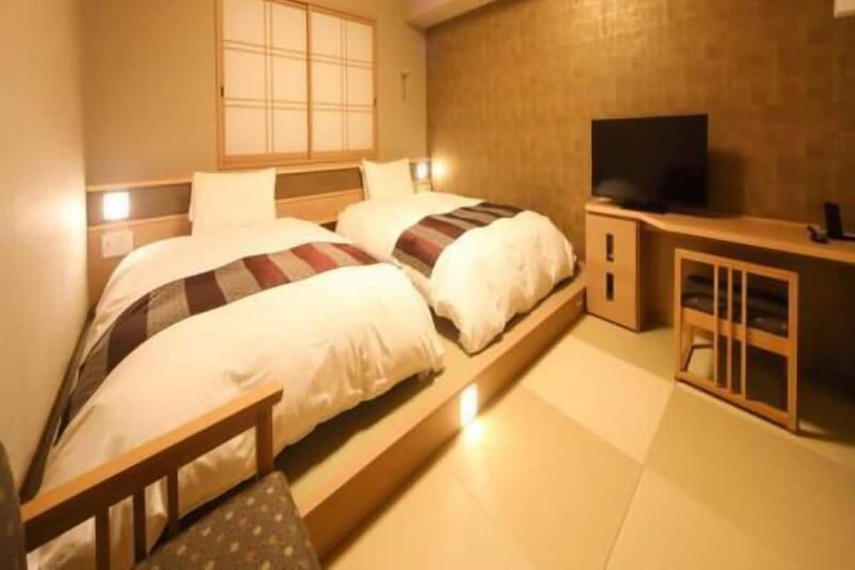 Zimmersafe, Schreibtisch, schallisolierte Zimmer, kostenloses WLAN