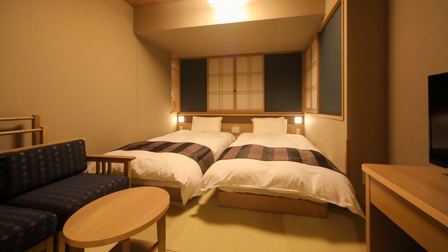 In-room safe, desk, soundproofing, free WiFi