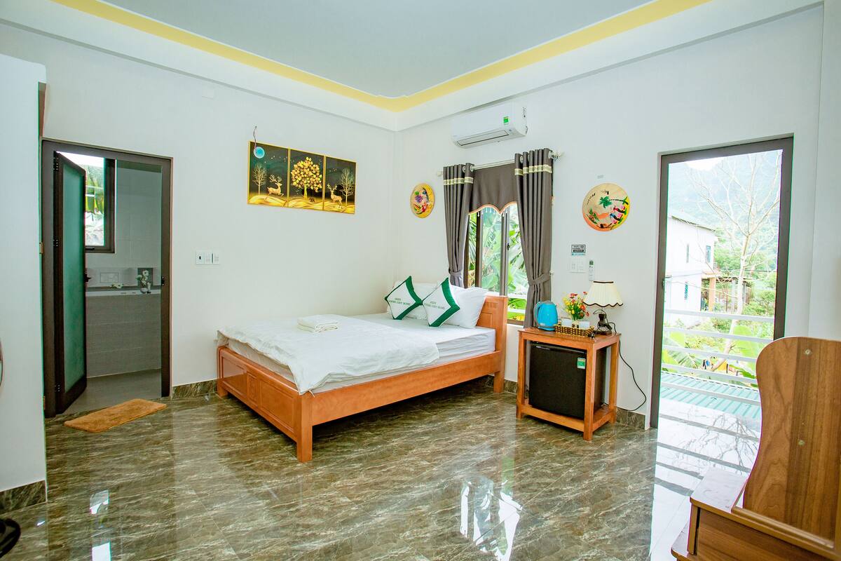 Deluxe Double Room | 9 bedrooms, desk, laptop workspace, blackout drapes