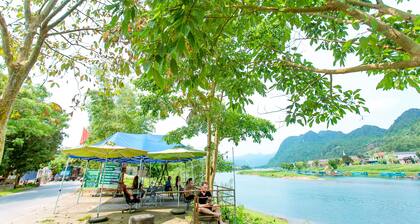 Green Riverside Cosy Home